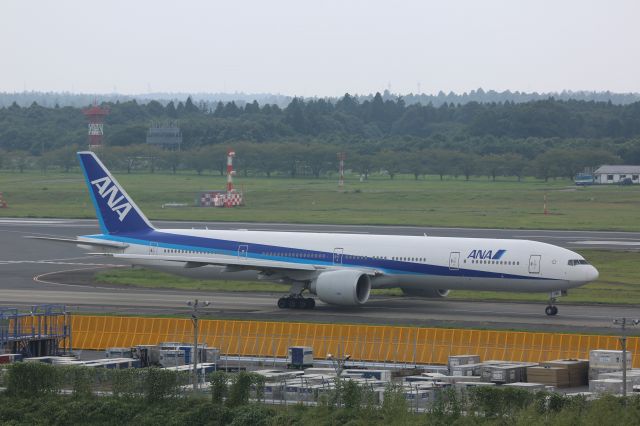 BOEING 777-300ER (JA781A)