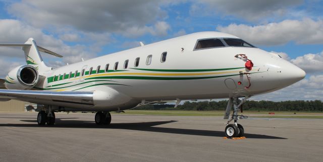 Bombardier Global 5000 (N50MG) - SMG Medias Bombardier BD-700-1A11 Global 5000 on the ramp at Pryor Regional Airport, Decatur, AL - September 11, 2018.