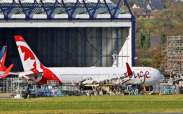 BOEING 767-300 (C-FMXC) - air canada rouge b767-333er c-fmxc at shannon 18/10/18.