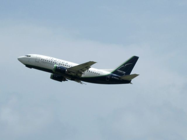 Boeing 737-500 (YV-3001)