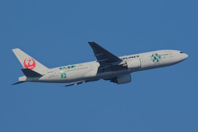 Boeing 777-200 (JA8984)