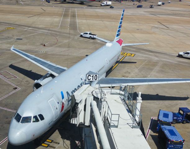 Airbus A321 (N970UY)