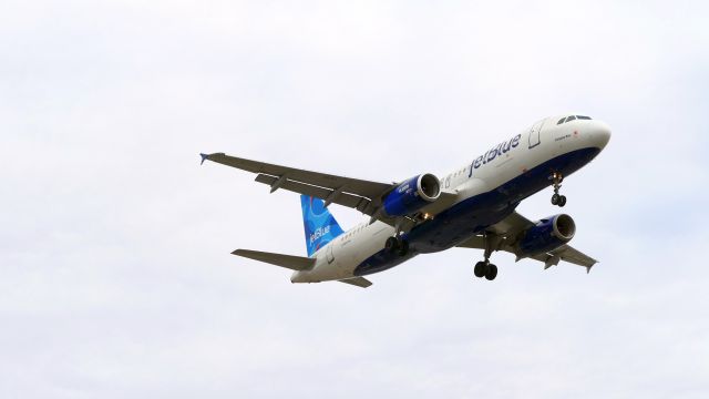 Airbus A320 (N625JB)