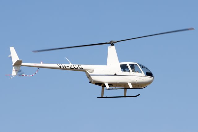 Robinson R-44 (VH-ZGG)