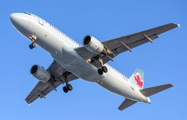 Airbus A320 (C-GPWG) - Air Canada A320 C-GPWG