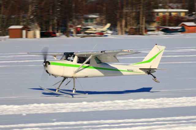 Cessna Commuter (N22250) - Not every day that you see a 150 on skis.