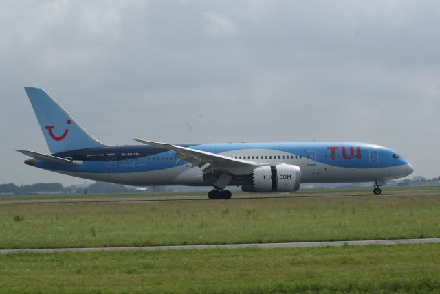 Boeing 787-8 (PH-TFL) - TUI B787-8 Dreamliner cn37228 Arrival RWY18R 20-6-2019