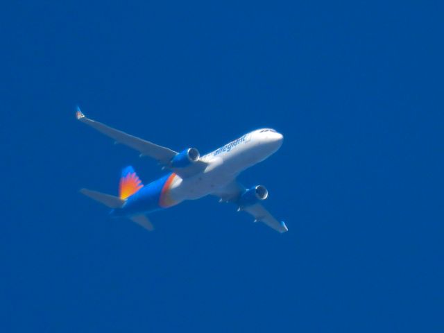 Airbus A320 (N246NV) - AAY691br /AZA-SGFbr /09/29/22