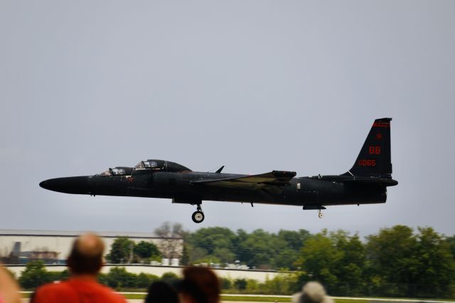 80-1065 — - U2 Very low pass, taken from flightline