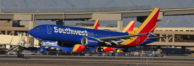 Boeing 737 MAX 8 (N8749Q) - phoenix sky harbor international airport 14DEC21