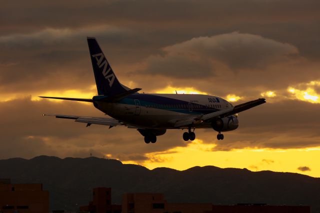 Boeing 737-500 (JA358K)