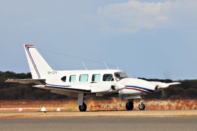 Piper Navajo (VH-CYY)