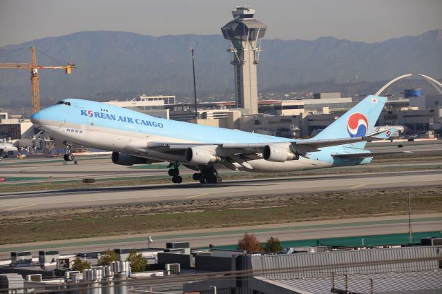 Boeing 747-400 (HL7603)