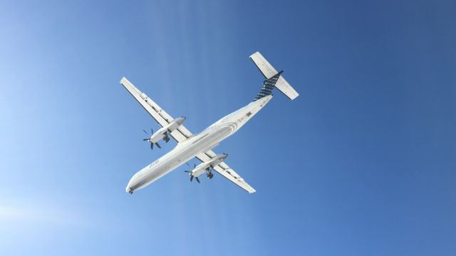 de Havilland Dash 8-300 (C-GKQI)