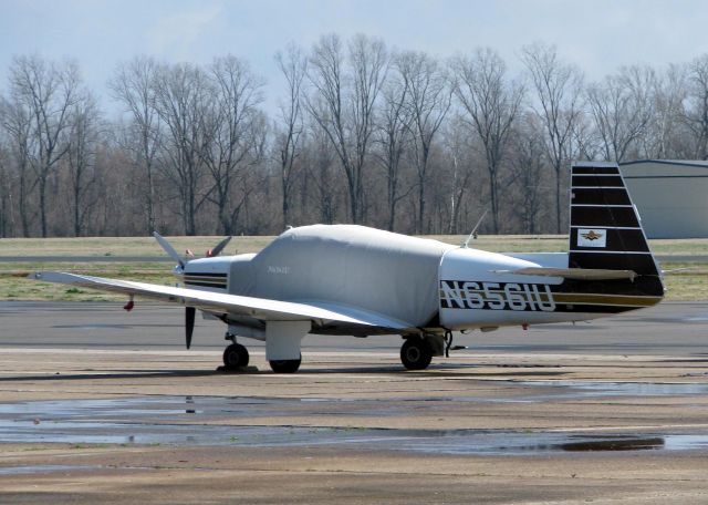 Mooney M-20 (N6561U) - At Shreveports Downtown Airport.