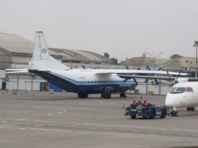 Antonov An-12 (UR-11819)