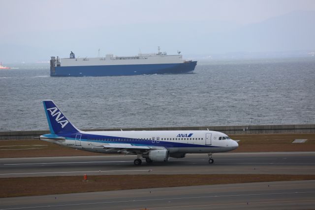 Airbus A320 (BON897)
