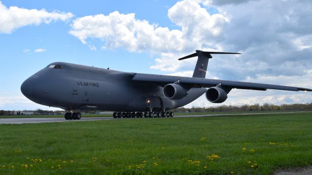 LOCKHEED C-5 Super Galaxy (87-0027) - C-5M Super Galaxy visiting Selfridge ANG Base, Michigan on May 4, 2023