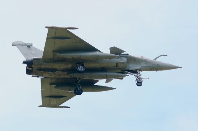 FNY16 — - French Naval Aviation Dassault Rafale M, Short approach Rwy 08, Landivisiau Naval Air Base (LFRJ)