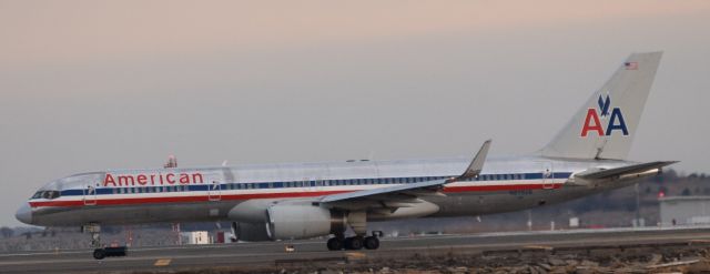 Boeing 757-200 (N679AN)