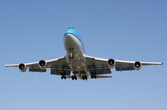 Boeing 747-400 — - KLM Landing AT Lester B. Pearson Intl(CYYZ)