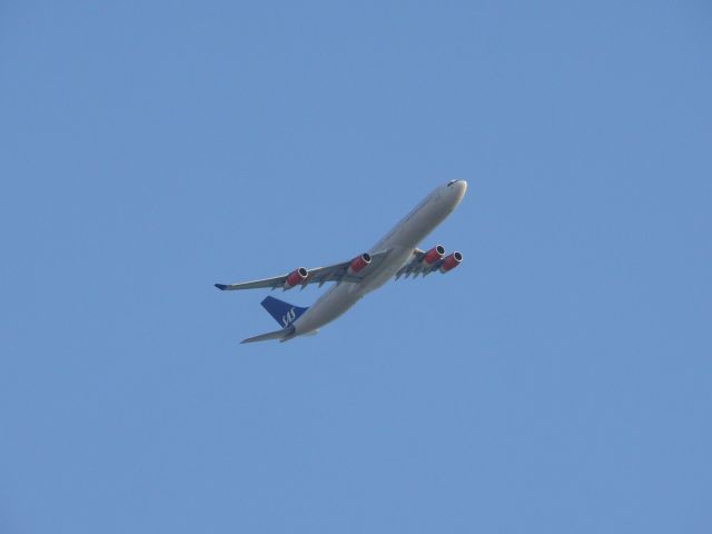 Airbus A340-300 — - Departure from Newark 8/18/2008