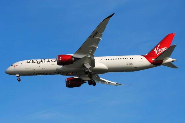 Boeing 787-9 Dreamliner (G-VCRU) - Taken almost 9 years ago, now VS sends a mix of A333/A339s into Boston on their 1-2 daily flights depending on the season.