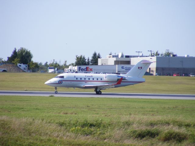 SDR114618 — - canadian forces challenger