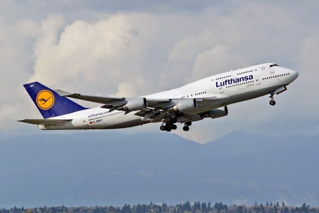 Boeing 747-400 (D-ABVY)