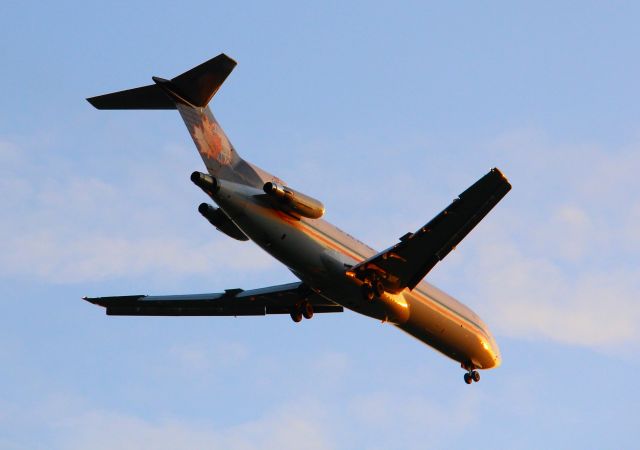 BOEING 727-200 (C-FCJU)
