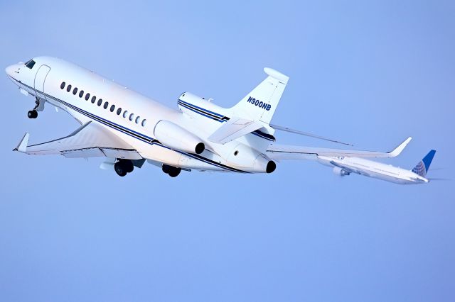 Dassault Falcon 7X (N900NB)