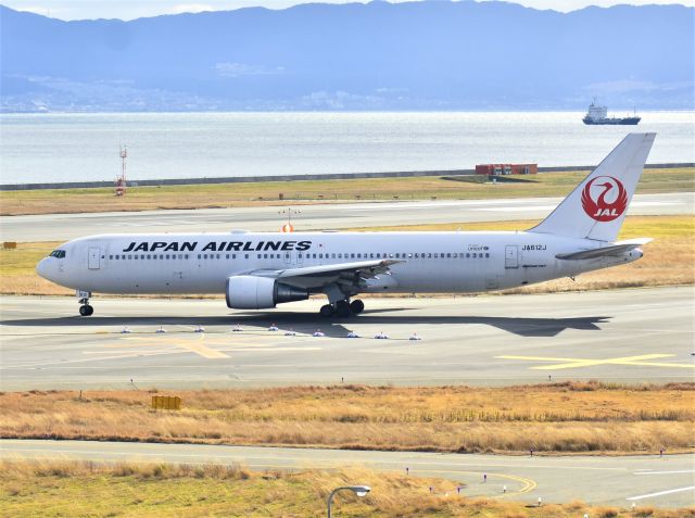 BOEING 767-300 (JA612J)