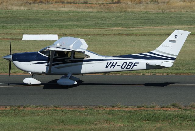 Cessna Skylane (VH-OBF)