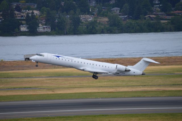 Canadair Regional Jet CRJ-700 (N78EA) - MNU701 departing on 28R for Laughlin/Bullhead (KIFP/IFP). A rare and unusual sight at PDX!