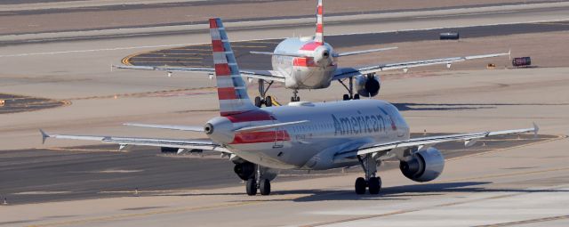 Airbus A319 (N754UW) - phoenix sky harbor international airport 07MAR20