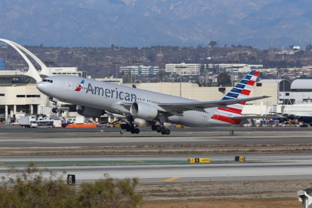 Boeing 777-200 (N775AN)