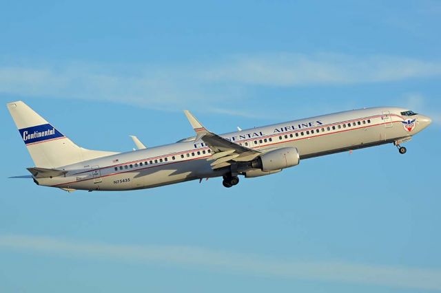 Boeing 737-900 (N75435) - United 737-924 N75435 Continental heritage at Phoenix Sky Harbor on December 27, 2017. 