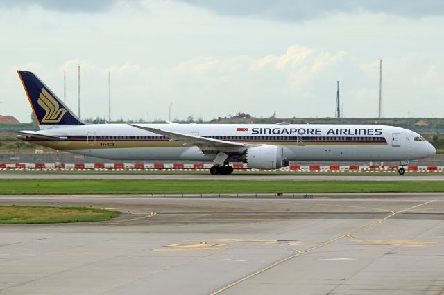 Boeing 787-8 (9V-SCB)