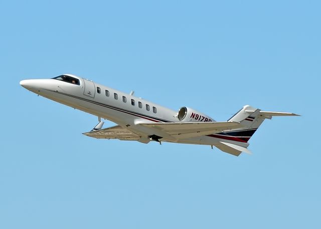 Learjet 45 (N917BD)