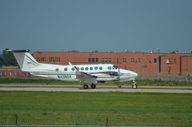 Beechcraft Super King Air 300 (N4380Y) - Departing Sioux Falls SD on Runway 15