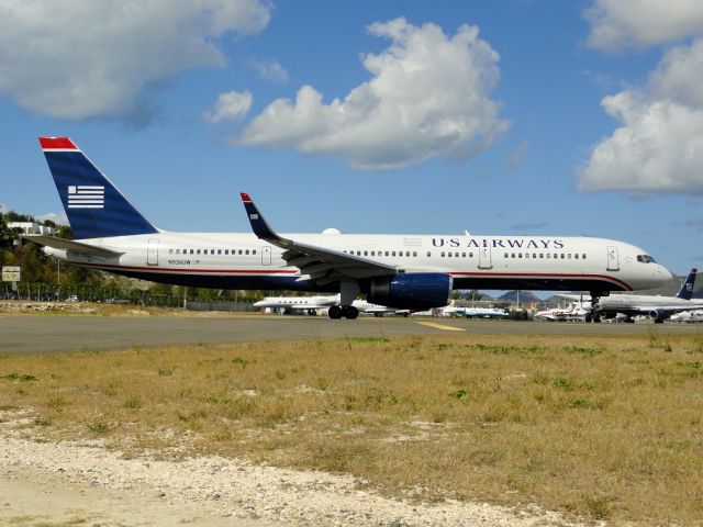 Boeing 757-200 (N936UW)