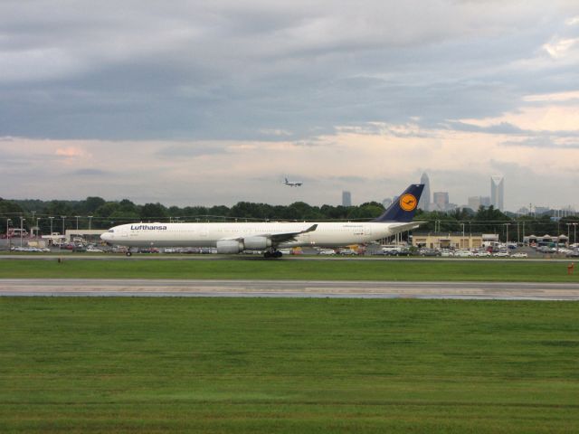 Airbus A340-600 (D-AIHO)