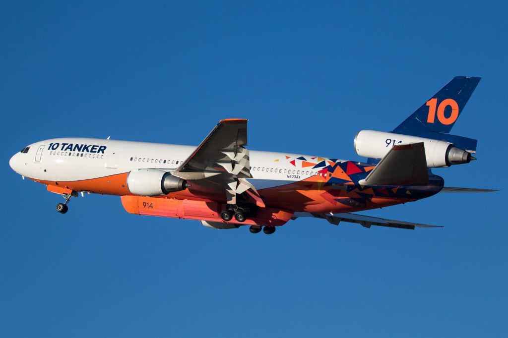 McDonnell Douglas DC-10 (N603AX)