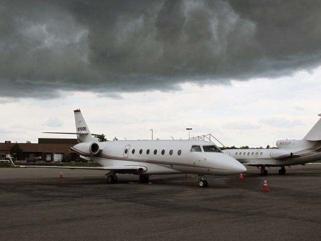 IAI Gulfstream G200 (N761QS) - A storm is passing the airport | 28 