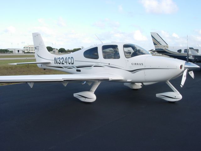 Cirrus SR-22 (N324CD)