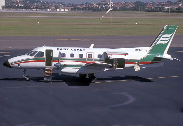VH-KIR — - EAST COAST AIRLINES - EMBRAER EMB-110P1 BANDEIRANTE - REG VH-KIR (CN 110-274) - KINGSFORD SMITH INTERNATIONAL AIRPORT SYDNEY NSW. AUSTRALIA - YSSY 16/3/1982