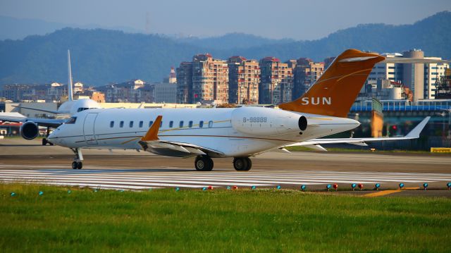 Bombardier Global 5000 (B-98888)