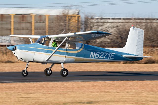 Cessna Skyhawk (N6271E) - Nate Abel Flying Club's "Blue Bird."