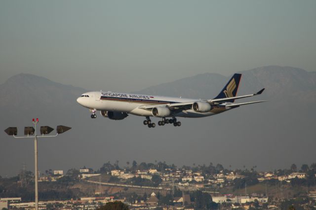 Airbus A340-500 (9V-SGD)