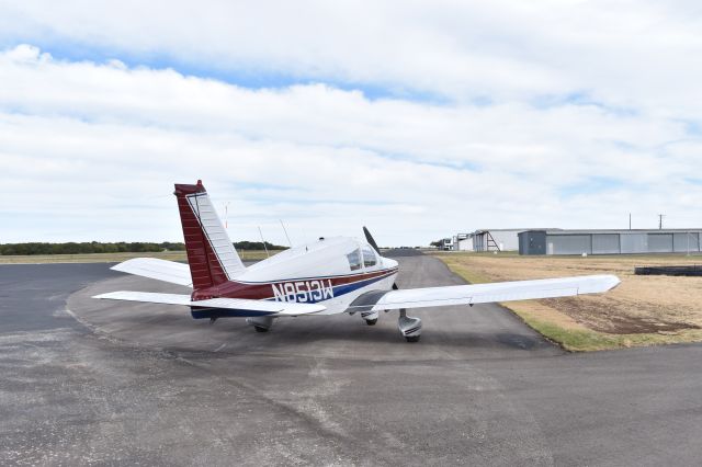 Piper Cherokee (N8513W)